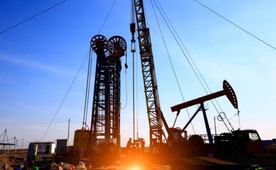 Aumenta precio del petróleo y mercados bursátiles se desploman por ataques iraníes; tasas de interés empeoran la inflación