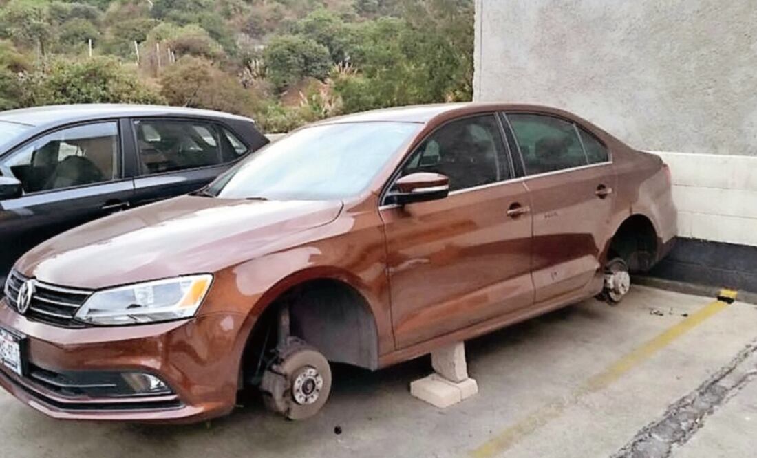 En el fraccionamiento La Concordia, ubicado en Lomas Verdes, los vecinos también se quejan de una ola de robos de autopartes, por lo que el presidente del Consejo de Participación Ciudadana pidió el apoyo a la policia estatal y municipal (CORTESÍA)