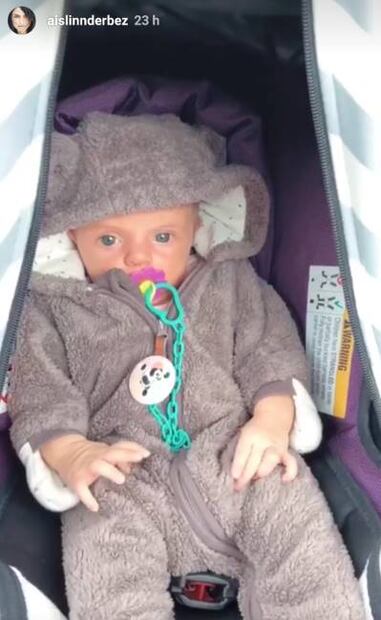 Aislinn Derbez muestra el rostro de su hija Kailani