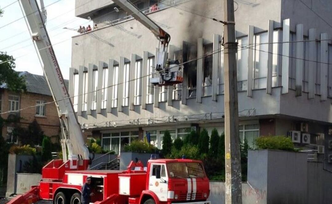 No se reportan muertes por el incendio en el canal de televisión "Inter" (Foto: Facebook del Departamento de DSN de Ucrania)