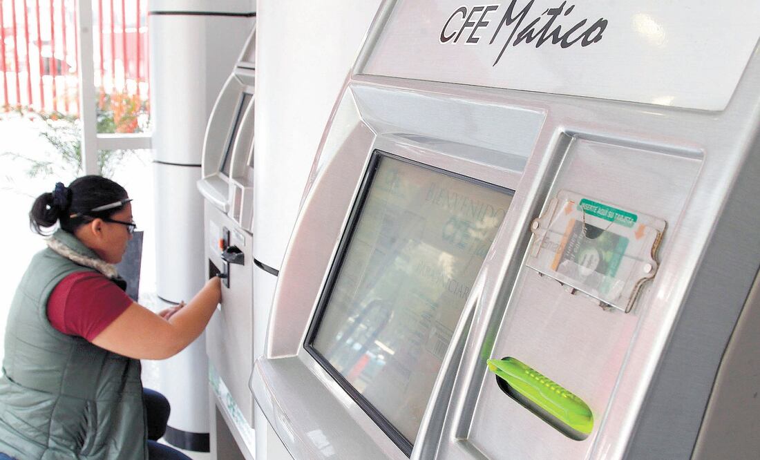 La mayoría de directivos de empresas ve factible el uso de los cajeros de autopago respecto a la atención. Foto: ARCHIVO EL UNIVERSAL