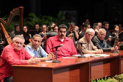 Chavismo acusa a oposición de fraude en revocatorio