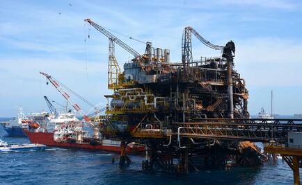 Mexico sweetens oil auction terms again to avoid repeat of flop