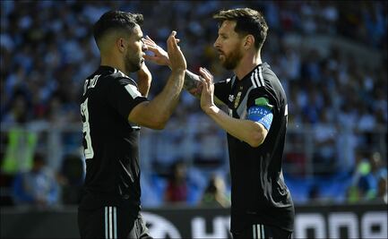 La charla entre Messi y Agüero, con todo y albures