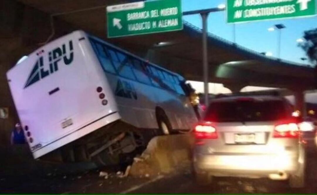 Accidente en Periférico y Alencastre provoca rezagos