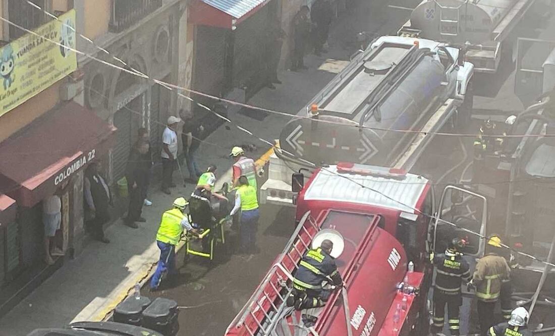 Paramédicos del ERUM ha atendido a nueve Bomberos por intoxicación. Foto: Especial