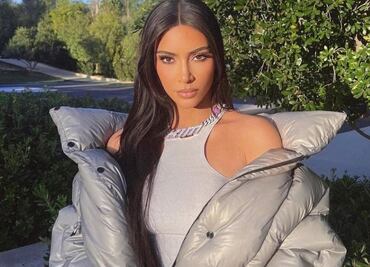 Kim Kardashian impone tendencia al lucir jeans rotos en Instagram