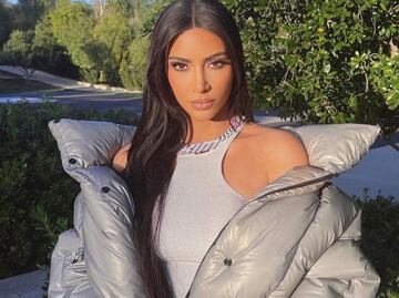 Kim Kardashian impone tendencia al lucir jeans rotos en Instagram