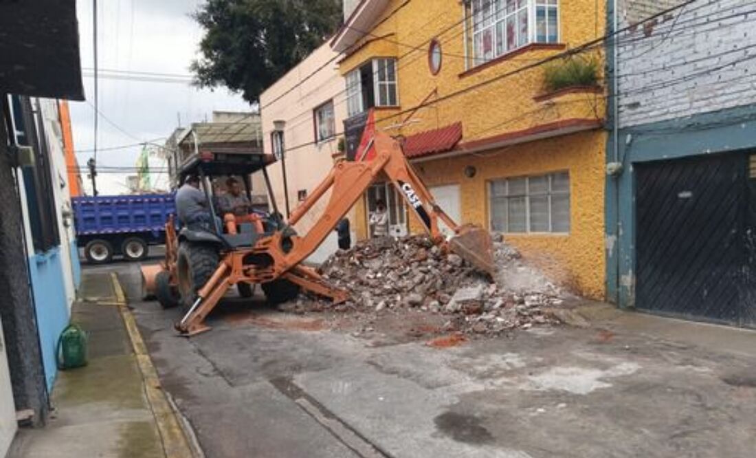 Iztacalco realiza protocolo de limpieza en la alcaldía. Foto: Especiales