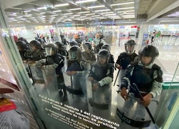 Aeropuerto de Culiacán: Aerolíneas ofrecen protección para pasajeros por vuelos cancelados