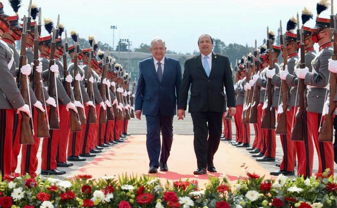 El presidente Andrés Manuel López Obrador y el Canciller de Guatemala, Mario Búcaro. Foto: Especial