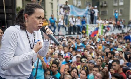 "Transición negociada": Maduro recibirá "salvoconductos" para dejar el poder, garantiza María Corina Machado