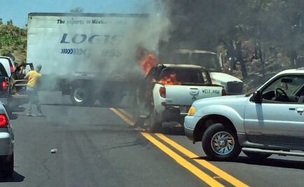 Incendian vehículos en accesos carreteros a Uruapan