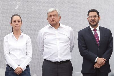 AMLO une a adversarias en Iztapalapa