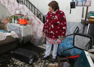 "Todos los años es lo mismo": Tromba afecta viviendas en Iztapalapa; vecinos denuncian falta de apoyo de autoridades