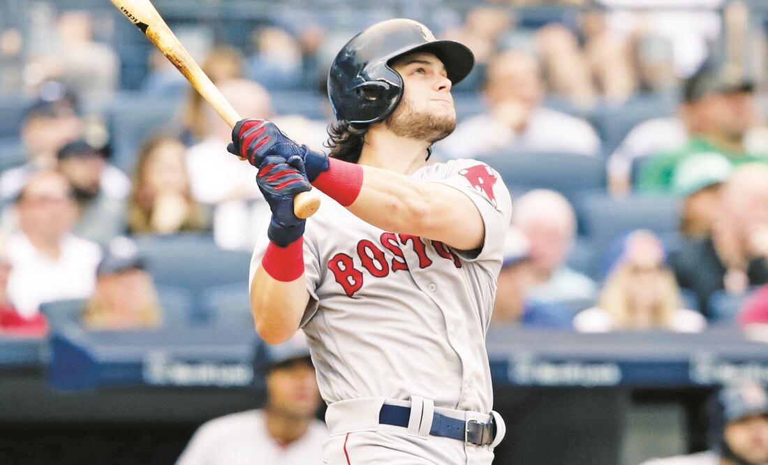 Benintendi pegó par de cuadrangulares de tres carreras. (FRANK FRANKLIN II. AP)
