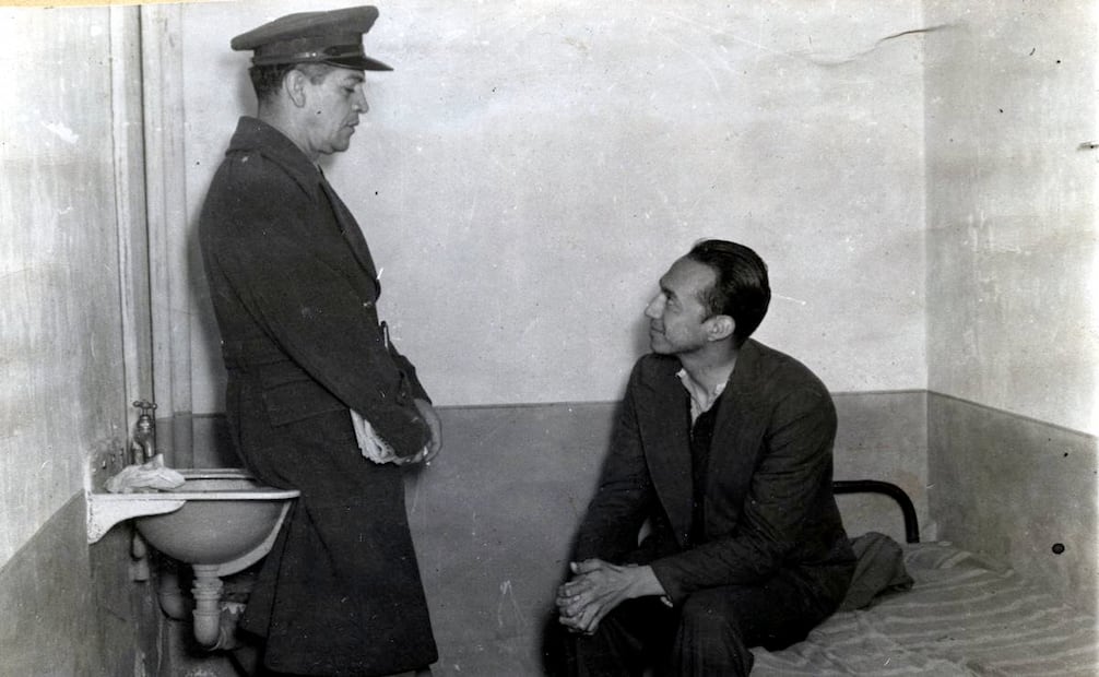 El feminicida serial, conocido como "Goyo" Cárdenas, en la Penitenciaría de la Ciudad de México, en diciembre de 1942. Archivo EL UNIVERSAL.