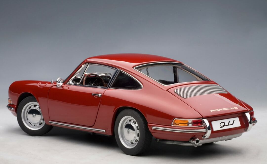 Así ha cambiado el Porsche 911 a través del tiempo 