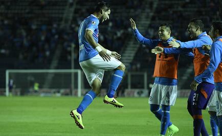 Cruz Azul termina con su mala racha y va por América