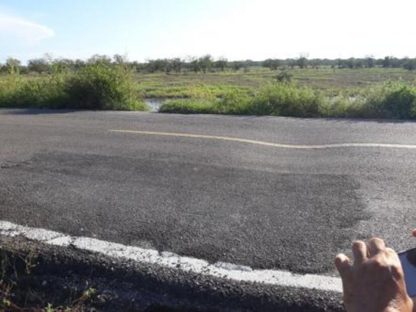 Revisarán carretera de Sinaloa por socavón