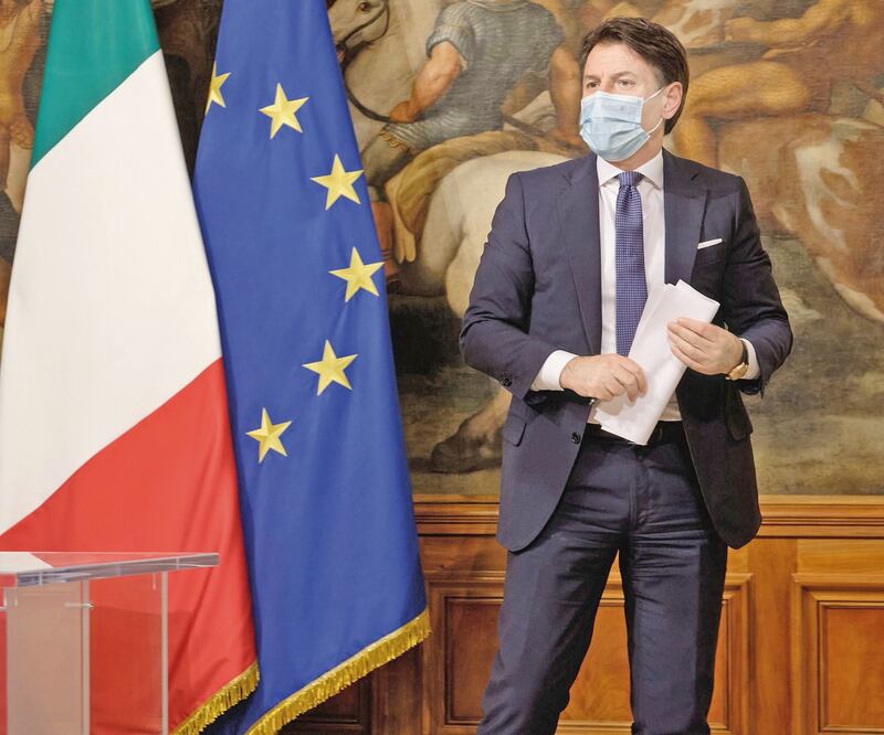 El primer minist ro, Giuseppe Conte, anunció que Italia estará tota lmente confinada del 21 de diciembre al 6 de enero. Foto: MAURO SCROBOGNA. EFE