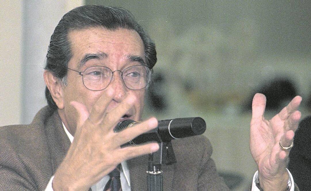 AMLO lamenta muerte de Víctor Flores Olea