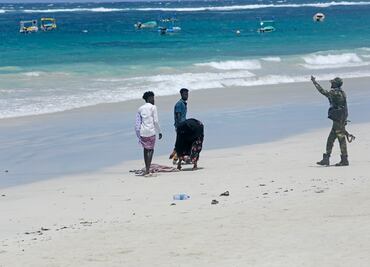 Atentado islamista en una playa de Somalia deja 37 muertos