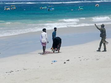 Atentado islamista en una playa de Somalia deja 37 muertos