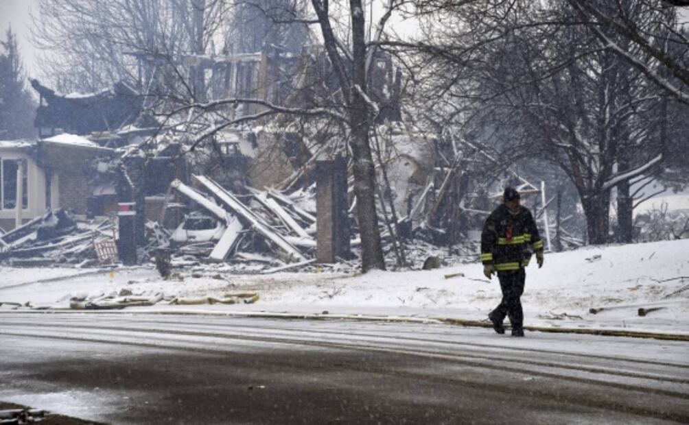 Nevadas sofocan incendios que destruyeron unas mil casas en Colorado, EU
