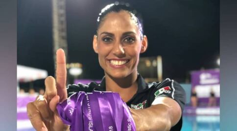 Mexicanas logran 7 oros en Natación Artística; Peña Nieto destaca triunfo