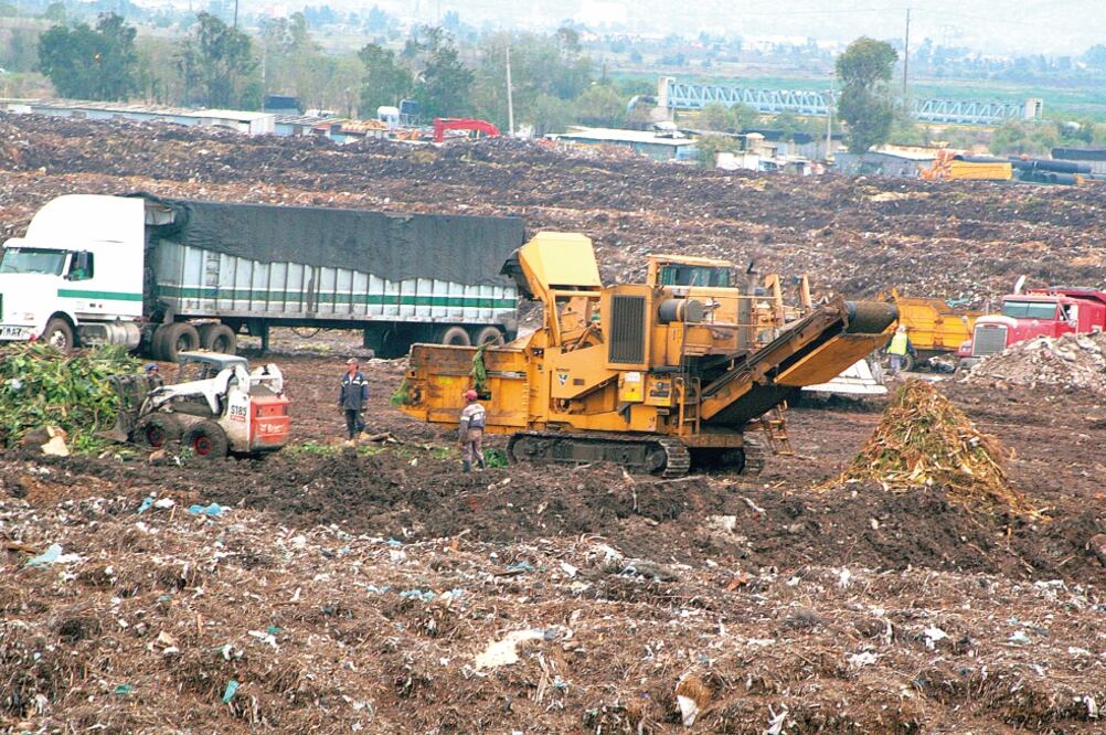 Ramón Ojeda, secretario general de la CIACA, informó que el incumplimiento para sanear el bordo está violando protocolos ambientales internacionales (ARCHIVO EL UNIVERSAL)