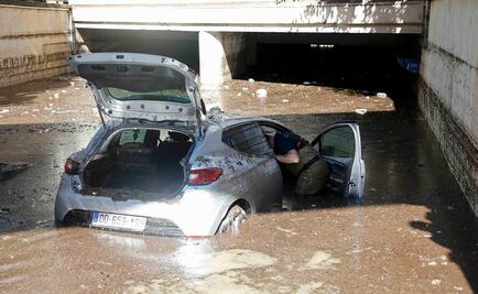 Van 19 muertos por inundaciones en Cannes 