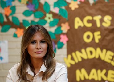 Melania Trump llega a la frontera para visitar albergues para niños migrantes