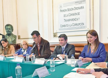 Congreso va por bajar salarios en el InfoDF