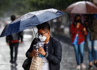 Frente frío 25 y baja presión provocan lluvias intensas y vientos fuertes en varias regiones del país