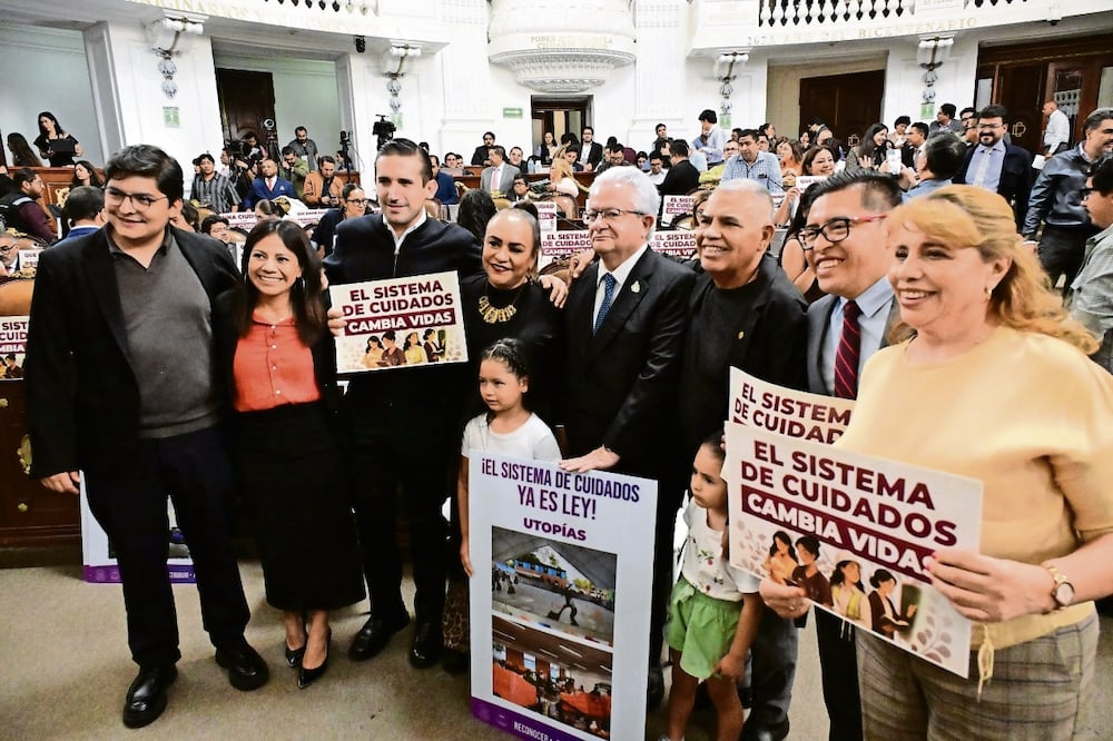 Aprueban la Ley del Sistema de Cuidados en CDMX. Foto: Especial