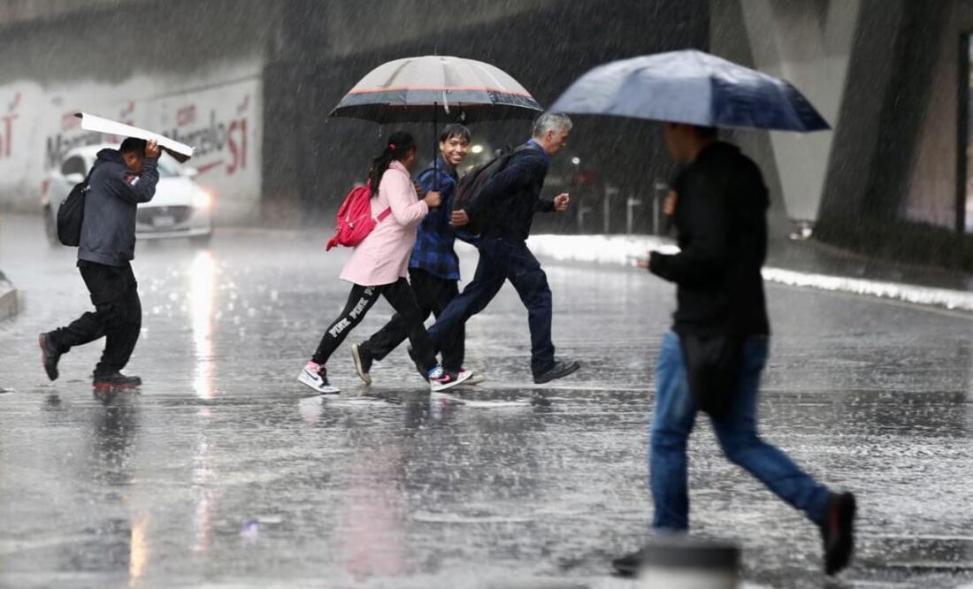 La SGIRPC prevé lluvia, granizo y viento para toda la Ciudad durante esta tarde y noche. Foto: Valente Rosas. EL UNIVERAL