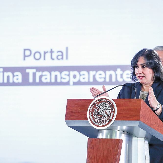 Irma Eréndira Sandoval, secretaria de la Función Pública, asegura que seguirá haciendo de la ley su regla de oro. ARCHIVO ELUNIVERSAL