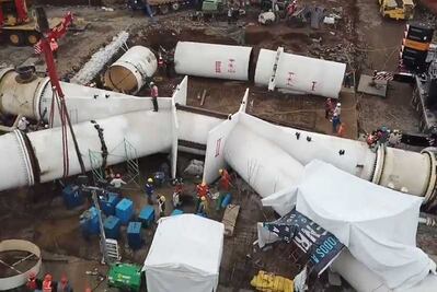 Se van 500 mdp por un tubo en forma de “K invertida”