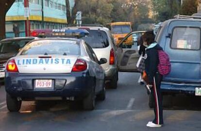 ¡Doble fila no! 10 recomendaciones para conductores este regreso a clases
