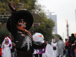 ¿Cómo surgió el desfile de Día de Muertos en CDMX? Conoce el origen de esta tradición