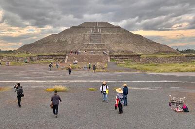 Tras cierre por Covid-19, reabren zona arqueológica de Teotihuacán