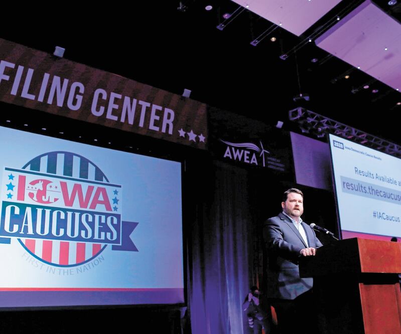 El dirigente de los demócratas de Iowa, Troy Price, habló sobre los problemas técnicos que retrasaron los resultados de los caucus en Iowa. JOSHUA LOTT. AFP