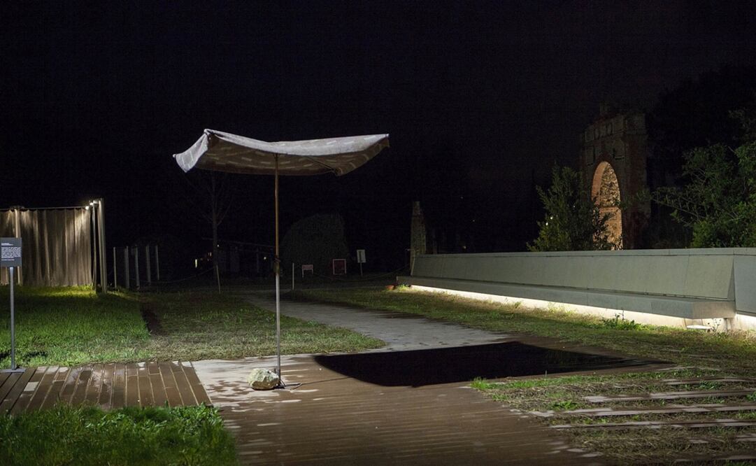 Fotografía facilitada por la Asociación Cultural Dello Scompiglio de la instalación de Teresa Margolles "Frazada" (La Sombra), que se puede contemplar en la exposición "Sobre la sangre". Foto: EFE/Rafael Burillo