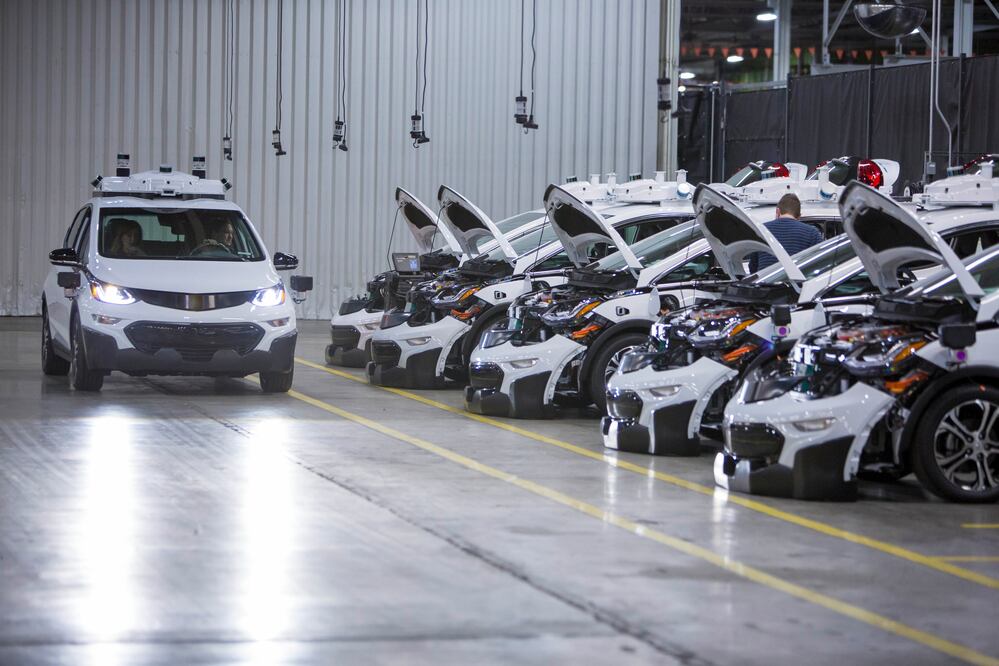 GM produce la primera flota de vehículos de autoconducción