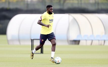 Samuel Umtiti se lesiona en el regreso a los entrenamientos del Barcelona