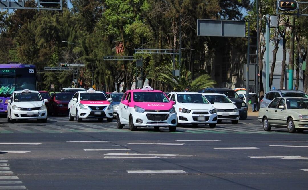 Todas las restricciones vehiculares del programa, tanto la semanal como la sabatina, se aplican en un horario de las 5:00 a las 22:00 horas, en foráneos aplica de 5:00 a 11:00 horas. Foto: Samyra Sosa. EL UNIVERSAL