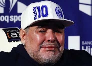 Las incoherencias de Maradona en su primera conferencia con el Gimnasia