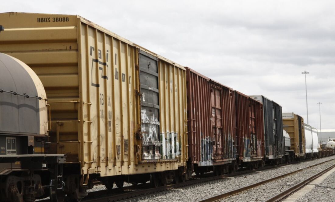 Exportaciones caen 9.3% al cierre de 2015