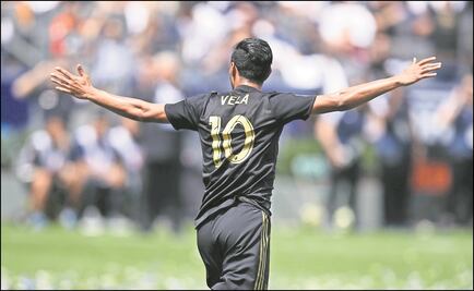 Frenan rumores de Carlos Vela en España